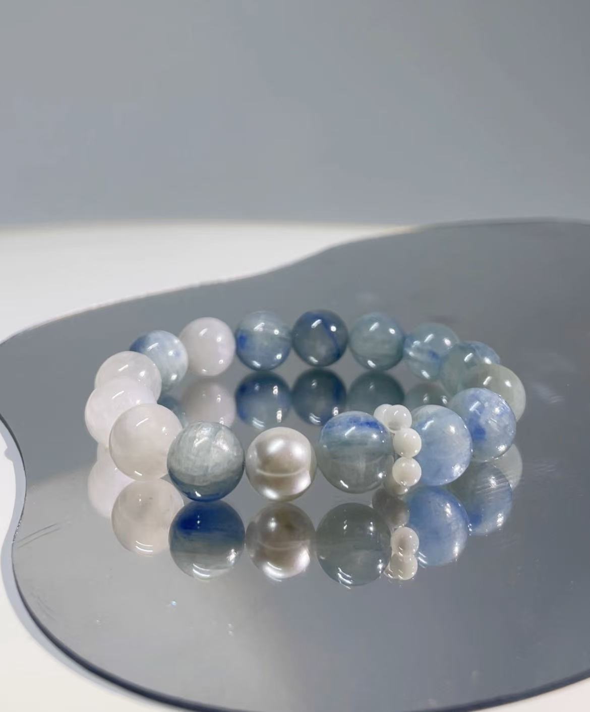 Blue and White Aquamarine with Pearl Crystal Bracelet - LunaVista