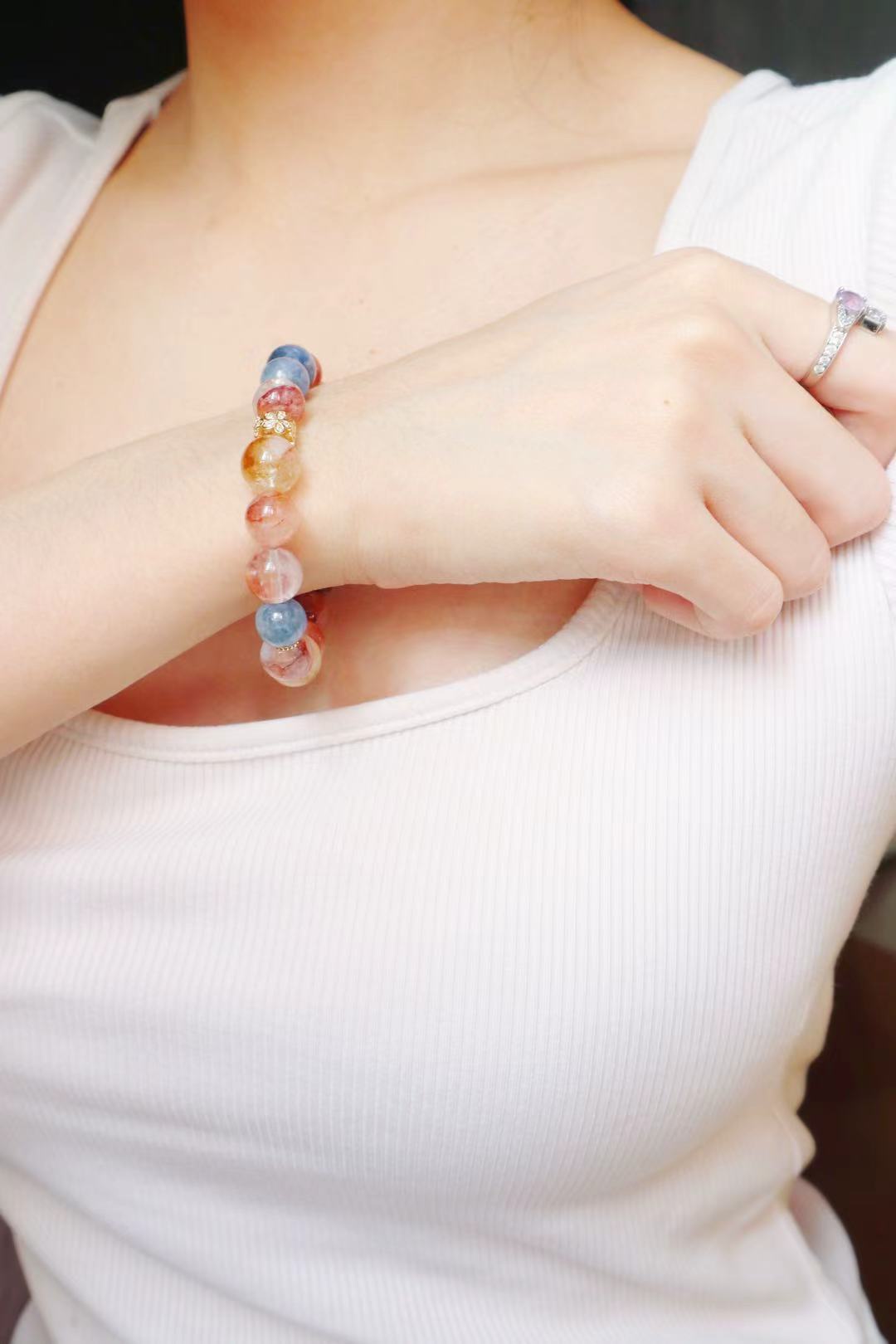 [Ice and Fire] Blue Crystal & Red Hematoid Quartz Bracelet